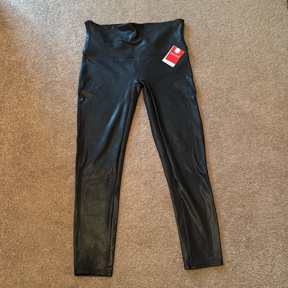 Spanx faux leather leggings size XL petite